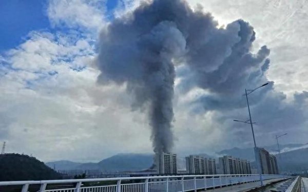配资正规网上炒股 700亿市值蒸发, 宁德时代终于顶不住了? 国内车企: 降价也不买